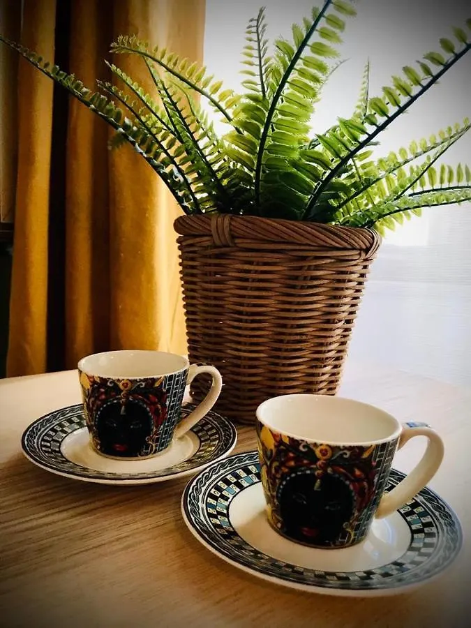 Amuri Katanya 0*,  İtalya
