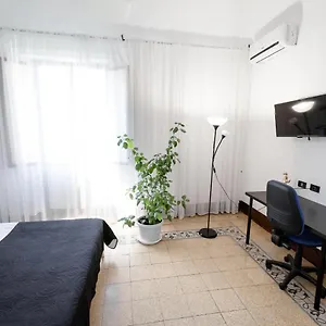 Affittacamere Casa Di Alessandro E Oksana, Aeroporto di Catania Fontana Rossa